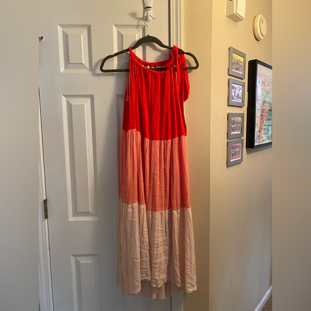 NWOT entro Halter-Style Color Block Dress With Adjustable Neck - Size Small